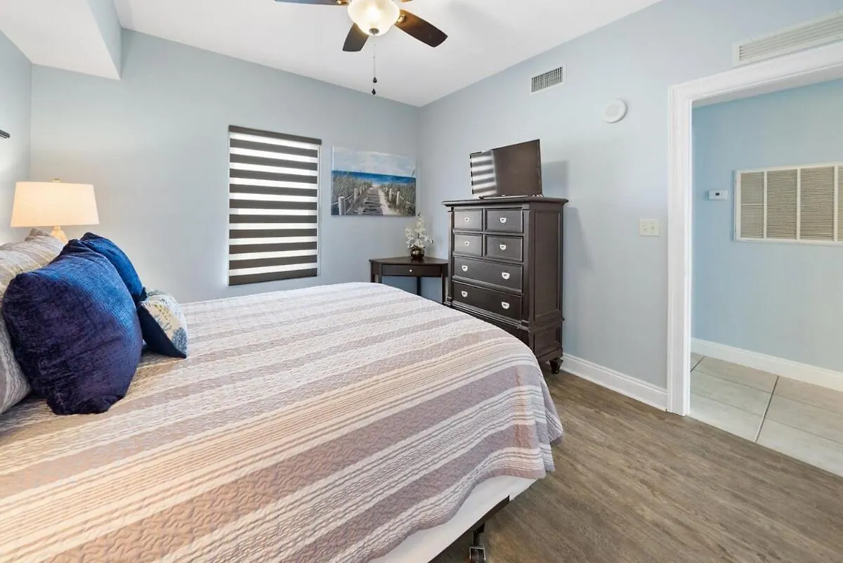 2206E Calypso Direct Gulffront Brand New Remodel Apartment Panama City Beach